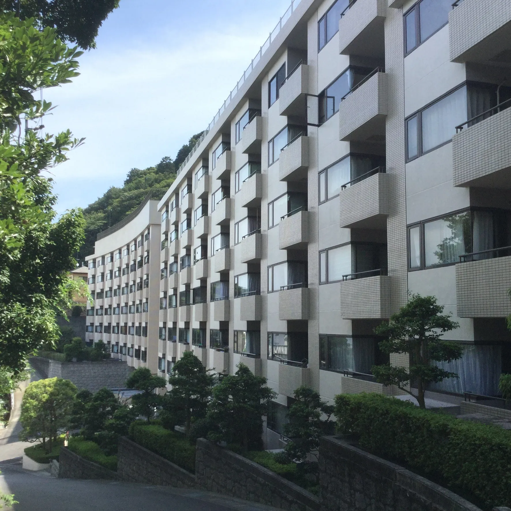 それぞれの休日、会社熱海保養所にて